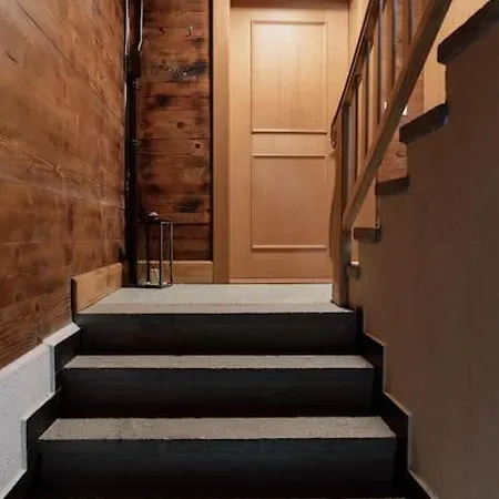 Cozy Chalet In *